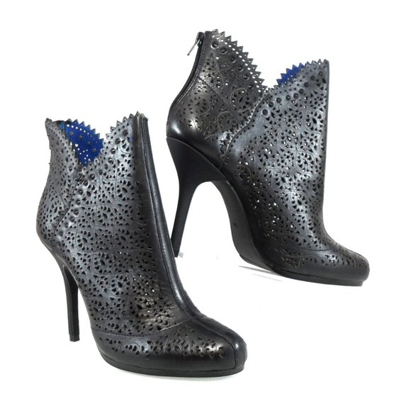 NIB$348 Juicy Couture Karina Perforated Laser-Cut Leather Studded Bootie Heel 10 - Picture 10 of 10